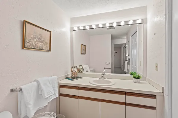 $415,000 | 3 HILLTOP Drive, Unit 3, Sandwich, MA 02563