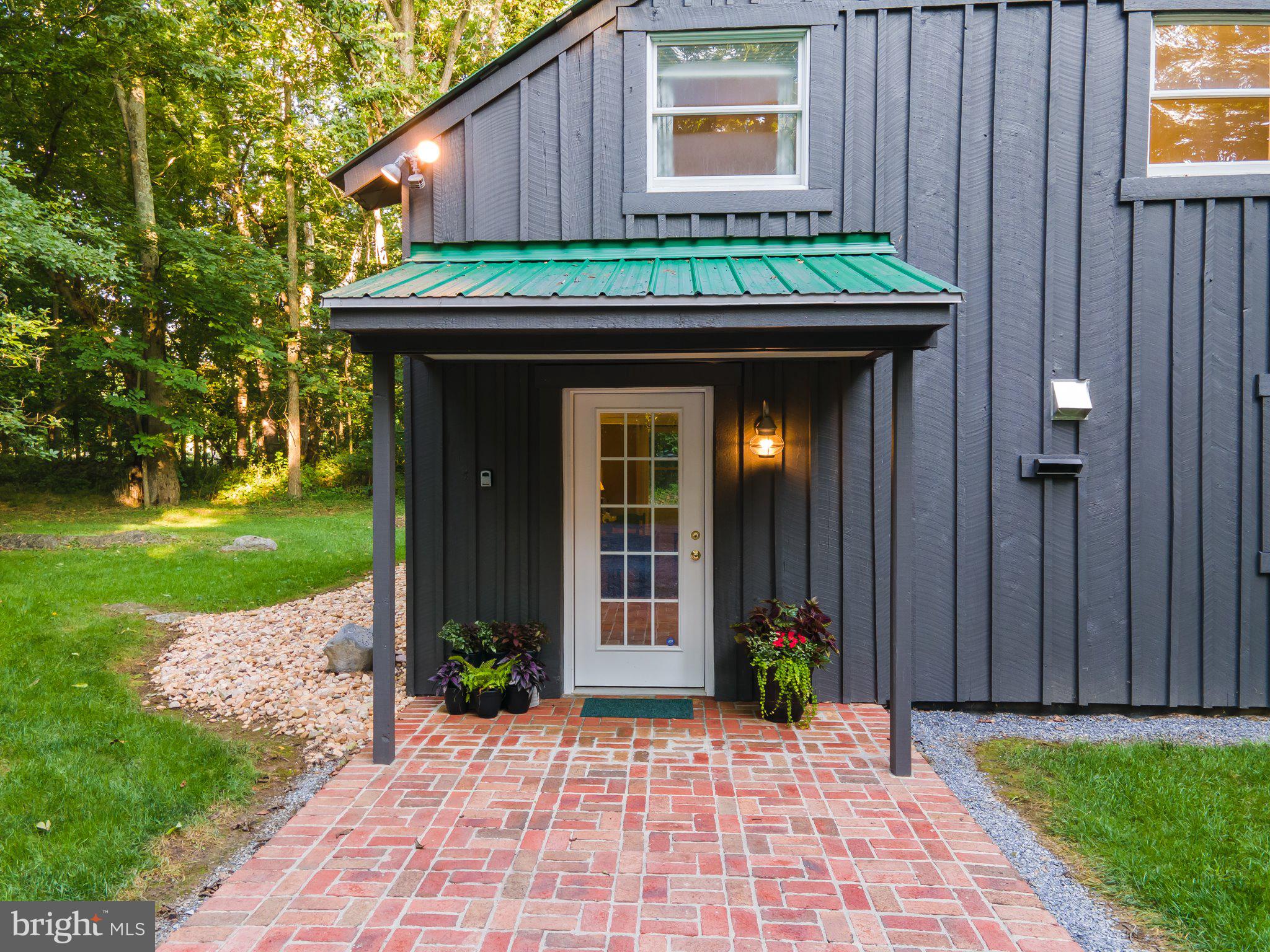 977 Turner Road Shepherdstown, WV 25443 - Photo 8 of 106