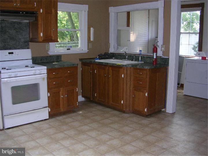 60 Mitscher Road Dover, DE 19901 - Photo 6 of 25 Kitchen