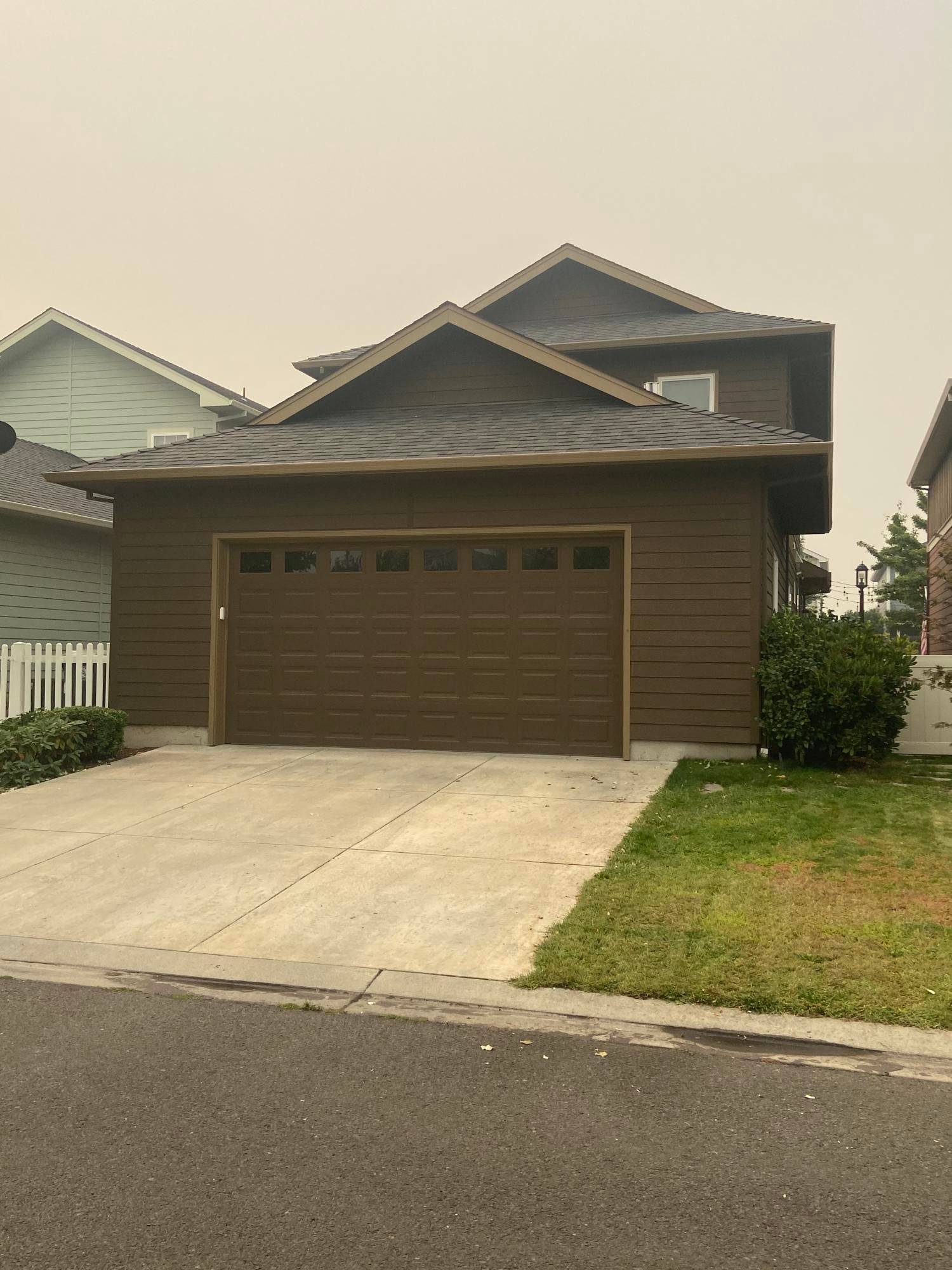 1150 Rustler Peak Street Central Point, OR 97502 - Photo 24 of 28 Rear