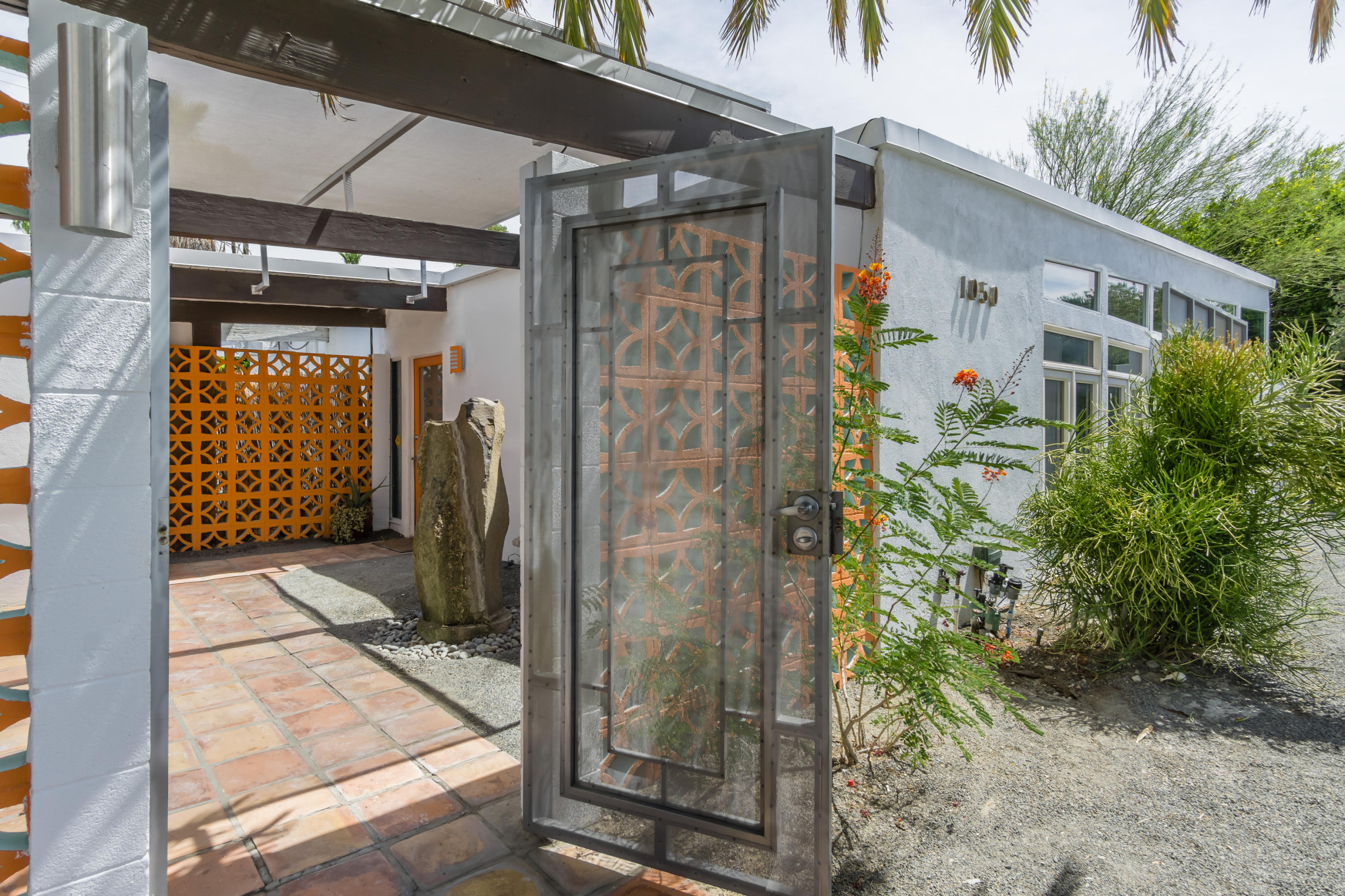 1050 East Racquet Club Road Palm Springs, CA 92262 - Photo 5 of 39 1050_E_Racquet_Club_PS_PRINT_6