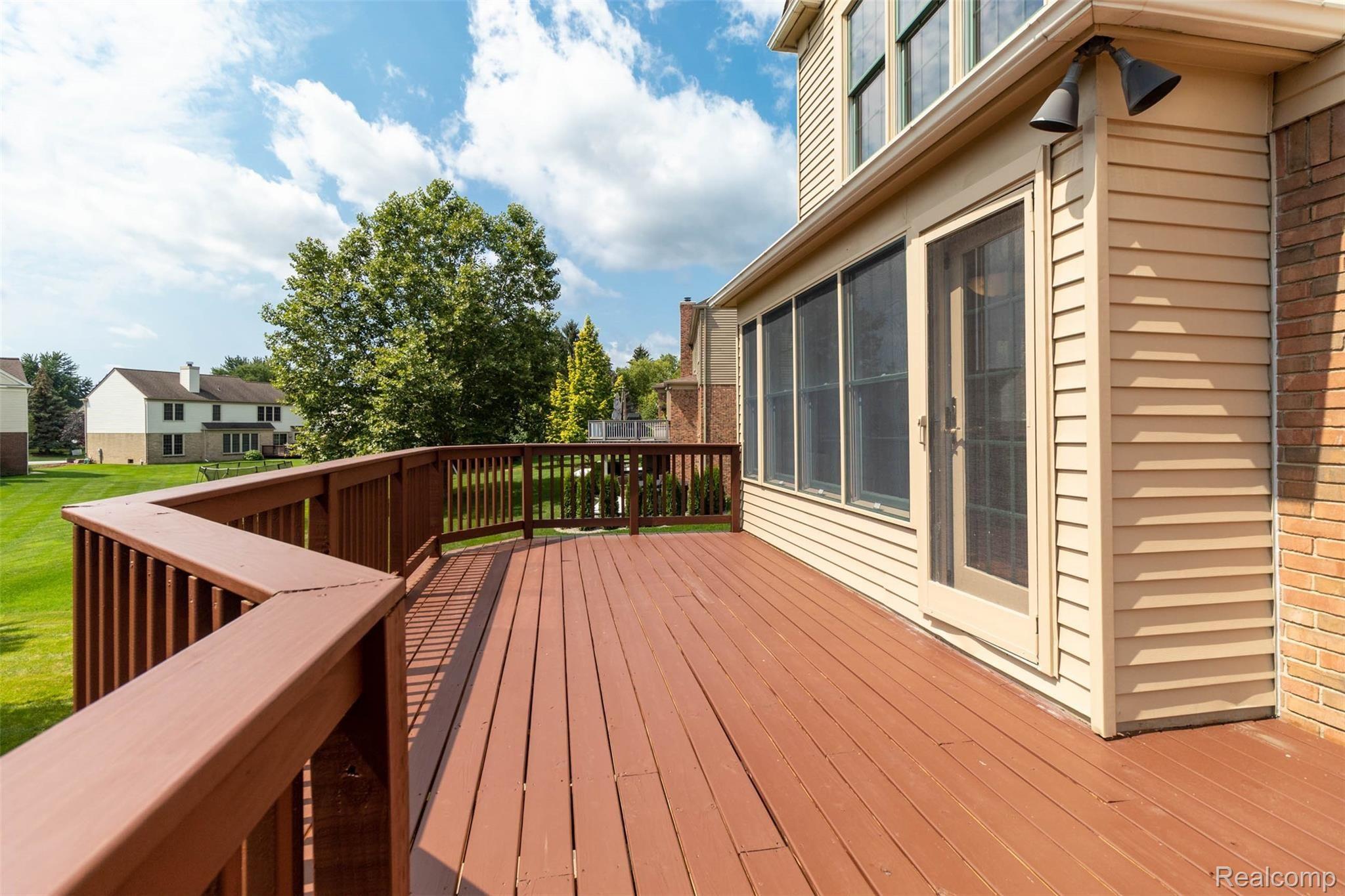 2399 Pleasant View Drive Rochester, MI 48306 - Photo 52 of 57 57.jpg