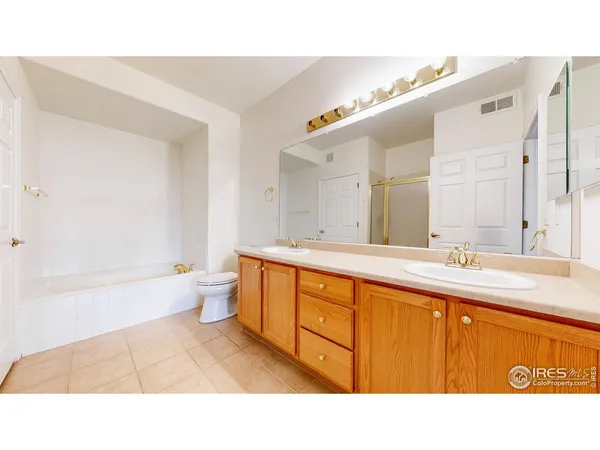 $375,000 | 4242 South Blackhawk Circle, Unit D, Aurora, CO 80014