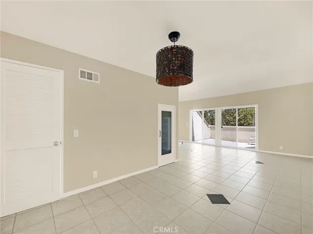 $7,200 | 23324 Park Sorrento, Calabasas, CA 91302