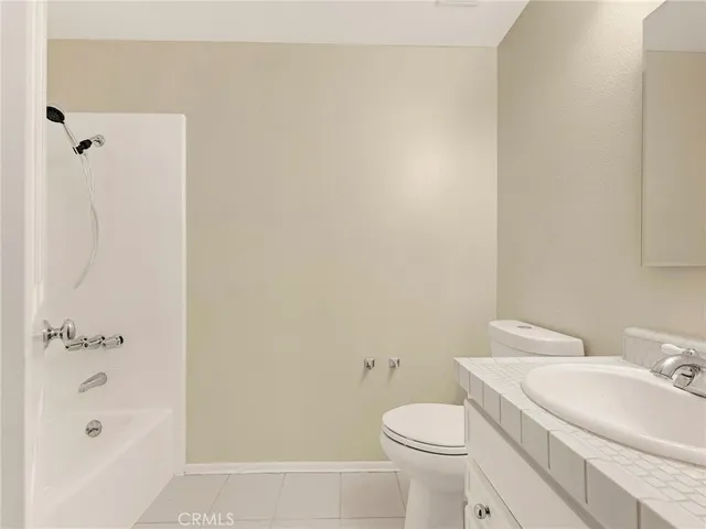 $7,200 | 23324 Park Sorrento, Calabasas, CA 91302