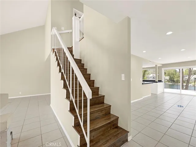 $7,200 | 23324 Park Sorrento, Calabasas, CA 91302