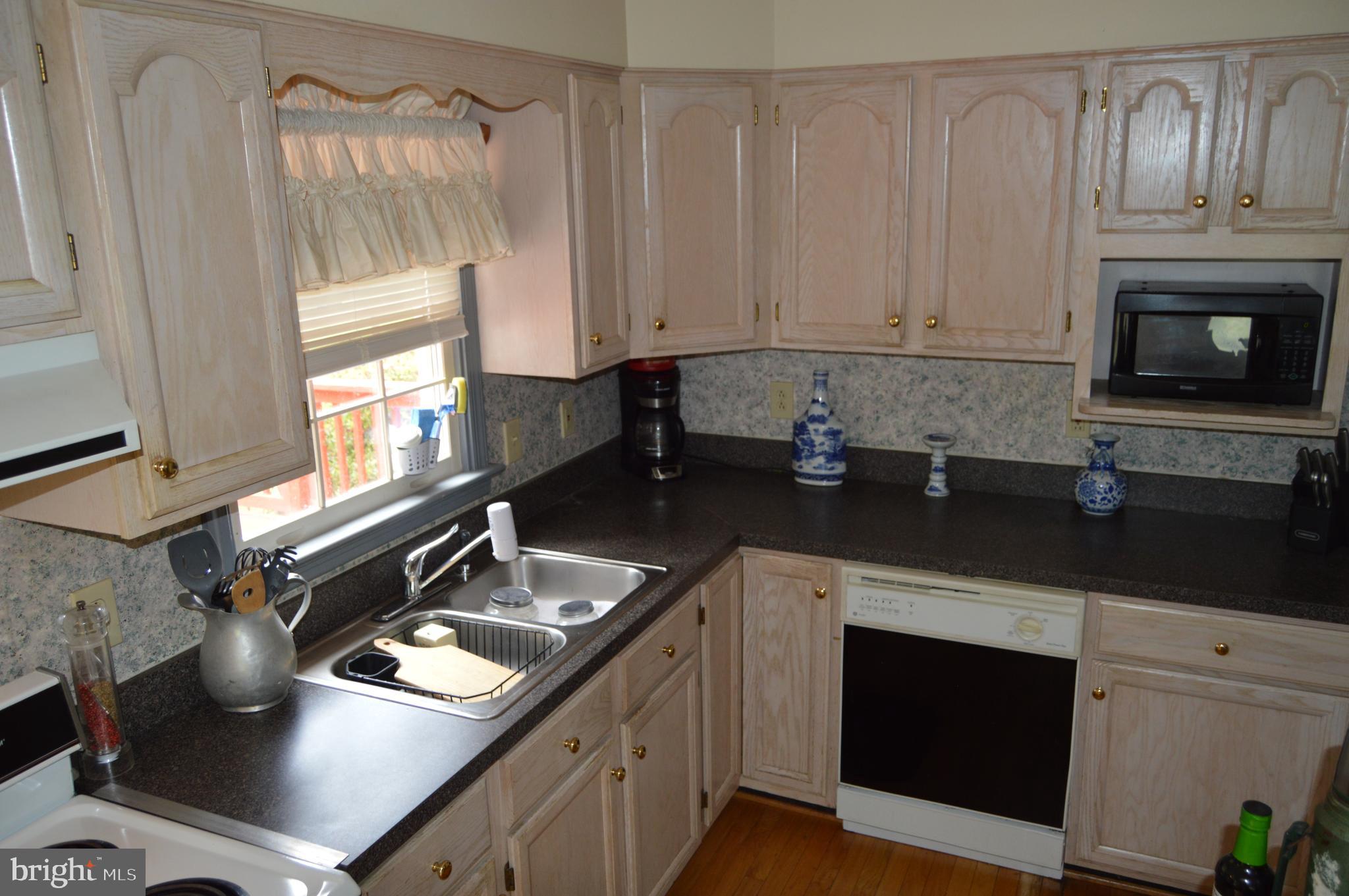 26316 Old Pitts Road Ruther Glen, VA 22546 - Photo 17 of 30 Kitchen