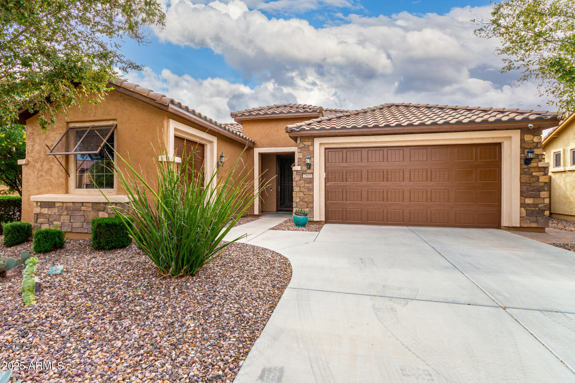 7865 West Silver Spring Way Florence, AZ 85132 - Photo 2 of 71 02-Silver Spring