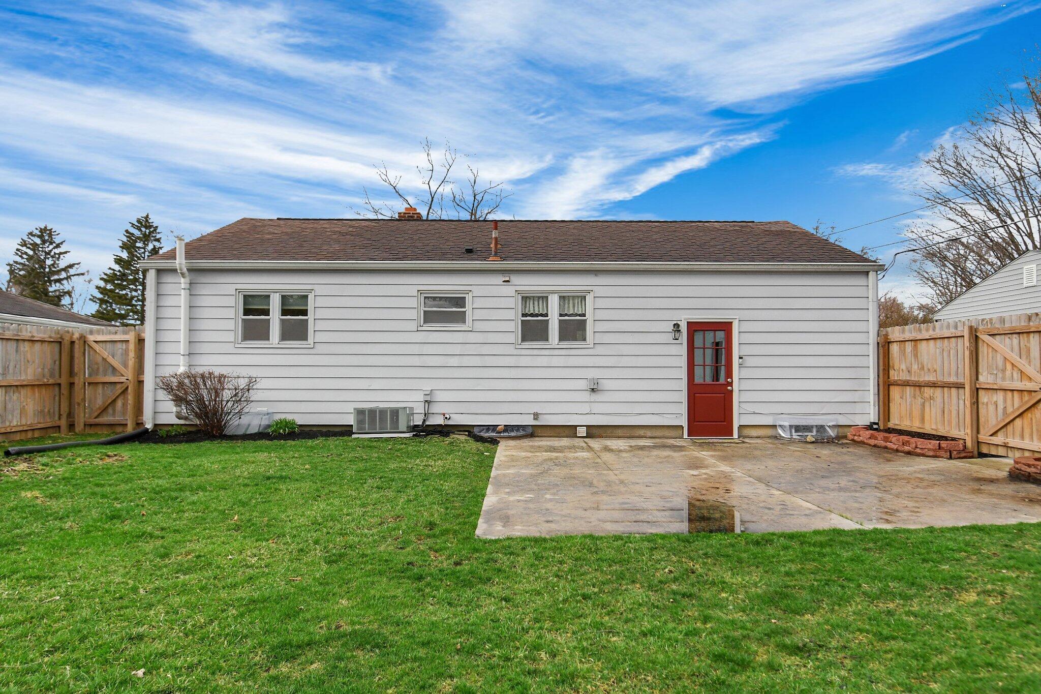 2437 Woodstock Road Columbus, OH 43221 - Photo 33 of 37 Exterior Back