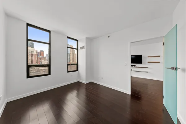 $319,000 | 1255 South State Street, Unit 1101, Chicago, IL 60605