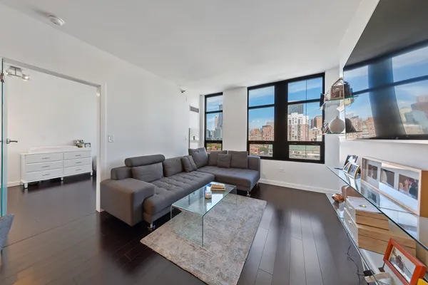 $319,000 | 1255 South State Street, Unit 1101, Chicago, IL 60605