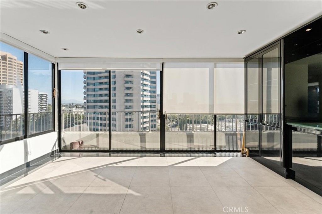 10501 Wilshire Boulevard, Unit 1103 Los Angeles, CA 90024 - Photo 14 of 34 a view of a living room