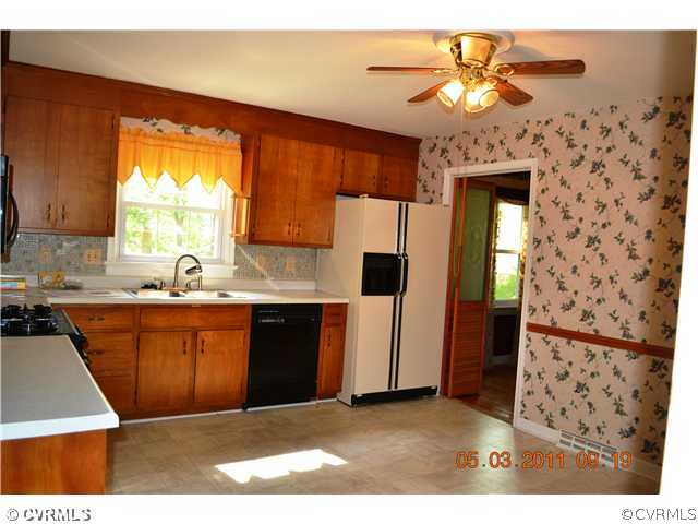 9330 Brundidge Road Richmond, VA 23236 - Photo 2 of 12 Kitchen