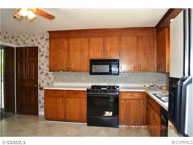 9330 Brundidge Road Richmond, VA 23236 - Photo 3 of 12 Kitchen