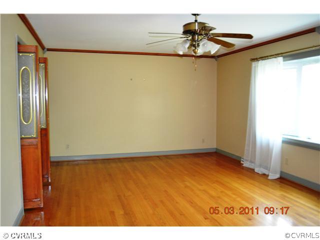 9330 Brundidge Road Richmond, VA 23236 - Photo 5 of 12 Living Room