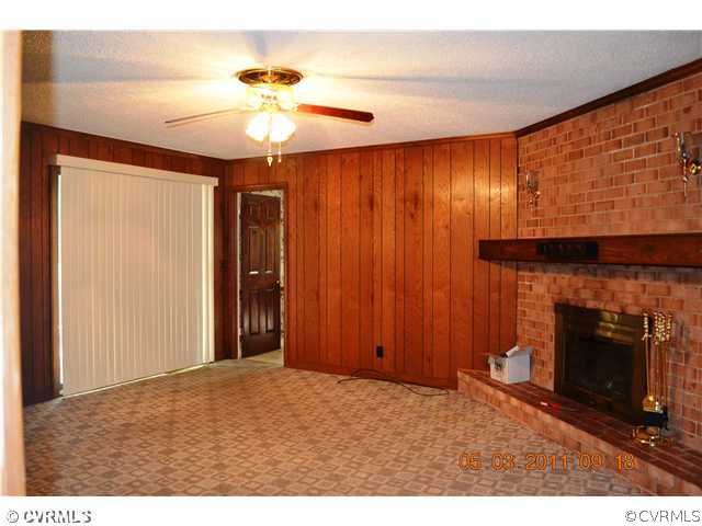 9330 Brundidge Road Richmond, VA 23236 - Photo 6 of 12 Den/Family/Great Room
