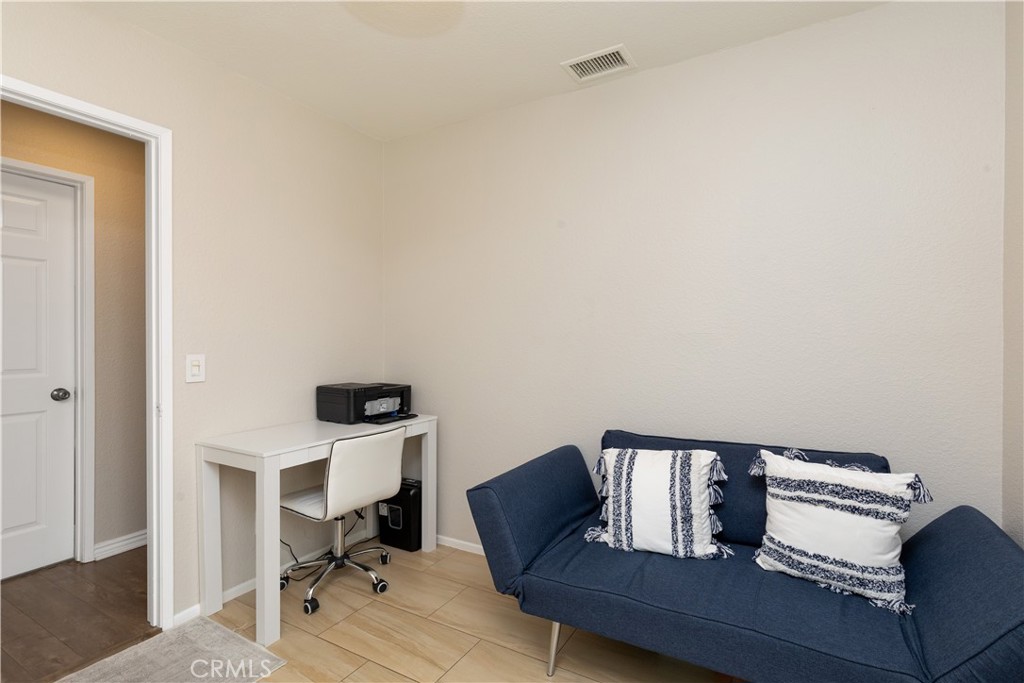 6471 Caledon Place Rancho Cucamonga, CA 91737 - Photo 18 of 42 2nd downstairs bedroom