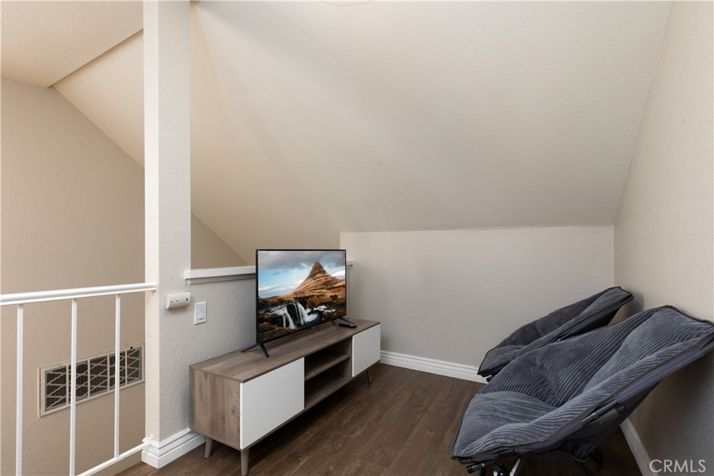 6471 Caledon Place Rancho Cucamonga, CA 91737 - Photo 22 of 42 upstairs loft