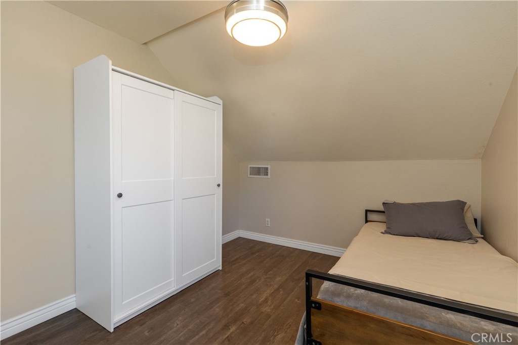 6471 Caledon Place Rancho Cucamonga, CA 91737 - Photo 23 of 42 3rd bedroom(upstairs)