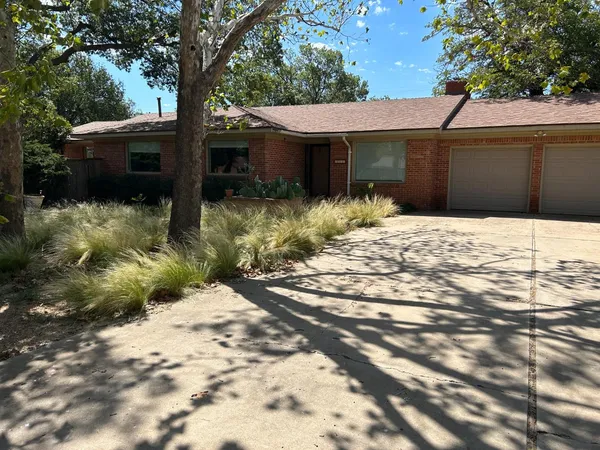 $1,875 | 1717 30th Street, Lubbock, TX 79411