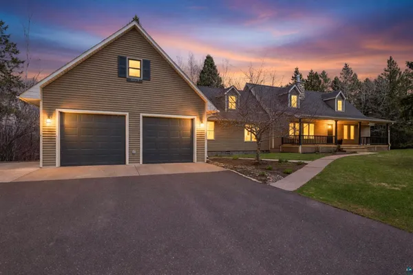 $589,000 | 3113 Golf Course Road, Ashland, WI 54806