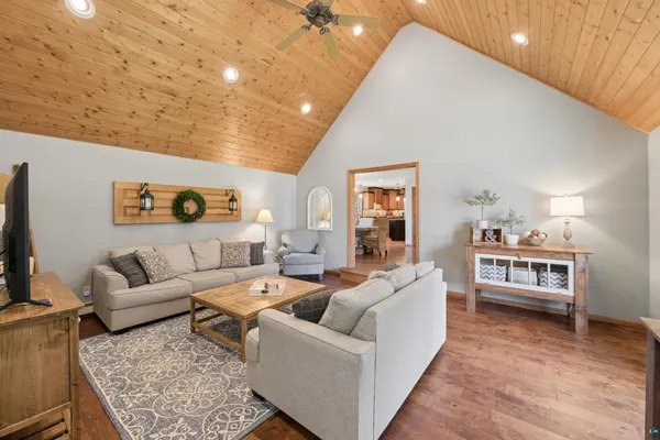 $589,000 | 3113 Golf Course Road, Ashland, WI 54806