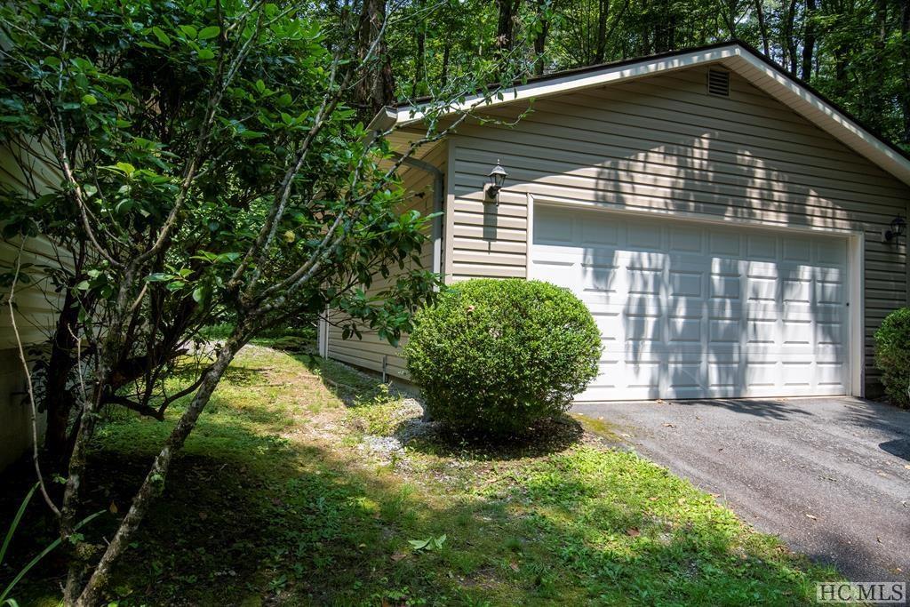 887 Ridgewood Road Highlands, NC 28741 - Photo 27 of 29 Gallery Image 27