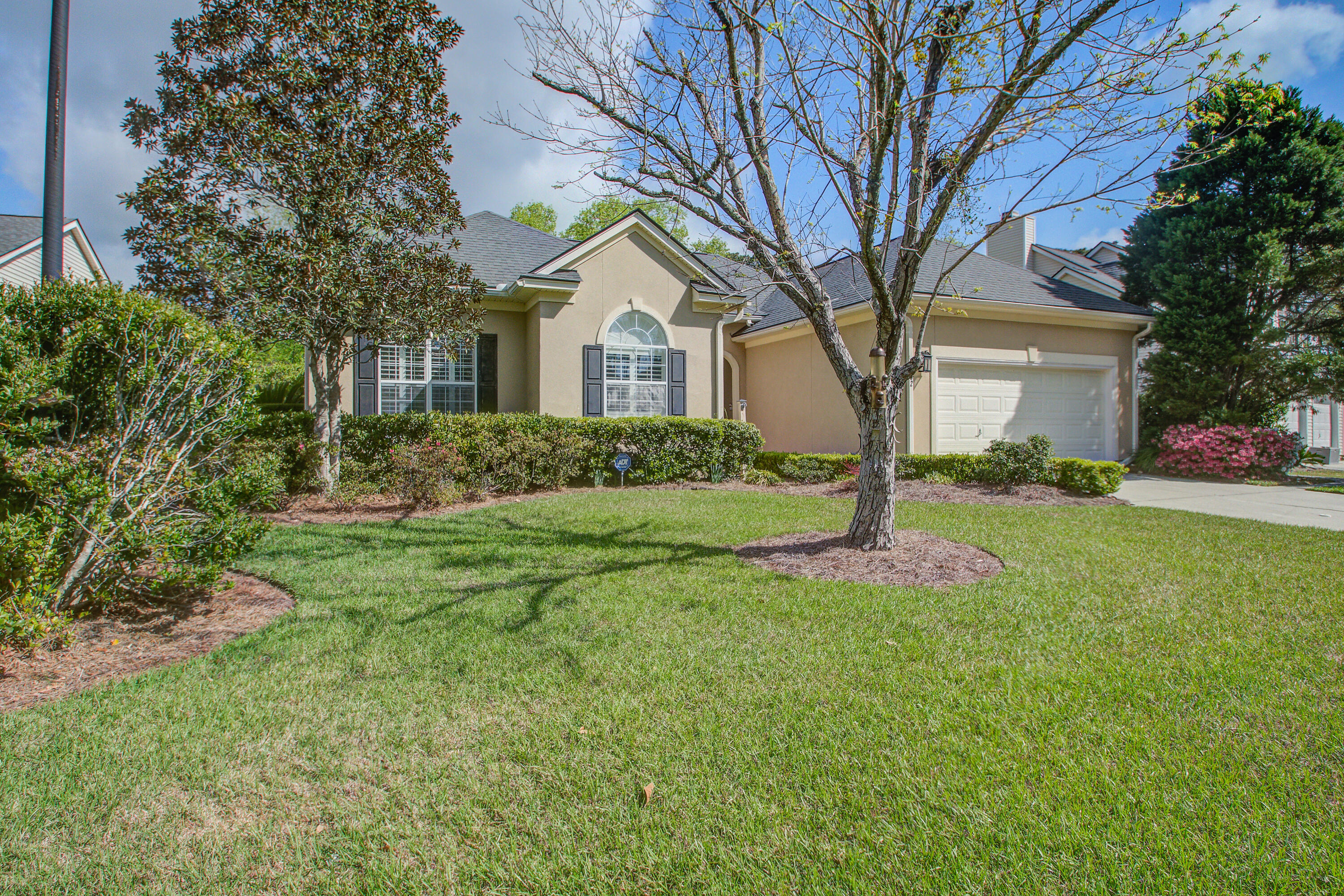 1462 Clarendon Way Mount Pleasant, SC 29466 - Photo 1 of 39 Front