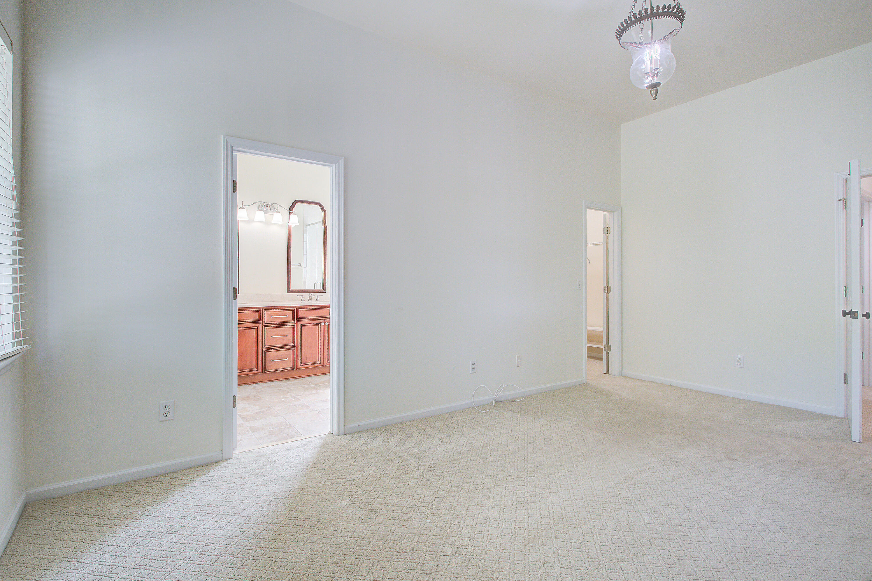 1462 Clarendon Way Mount Pleasant, SC 29466 - Photo 16 of 39 Owner's bedroom