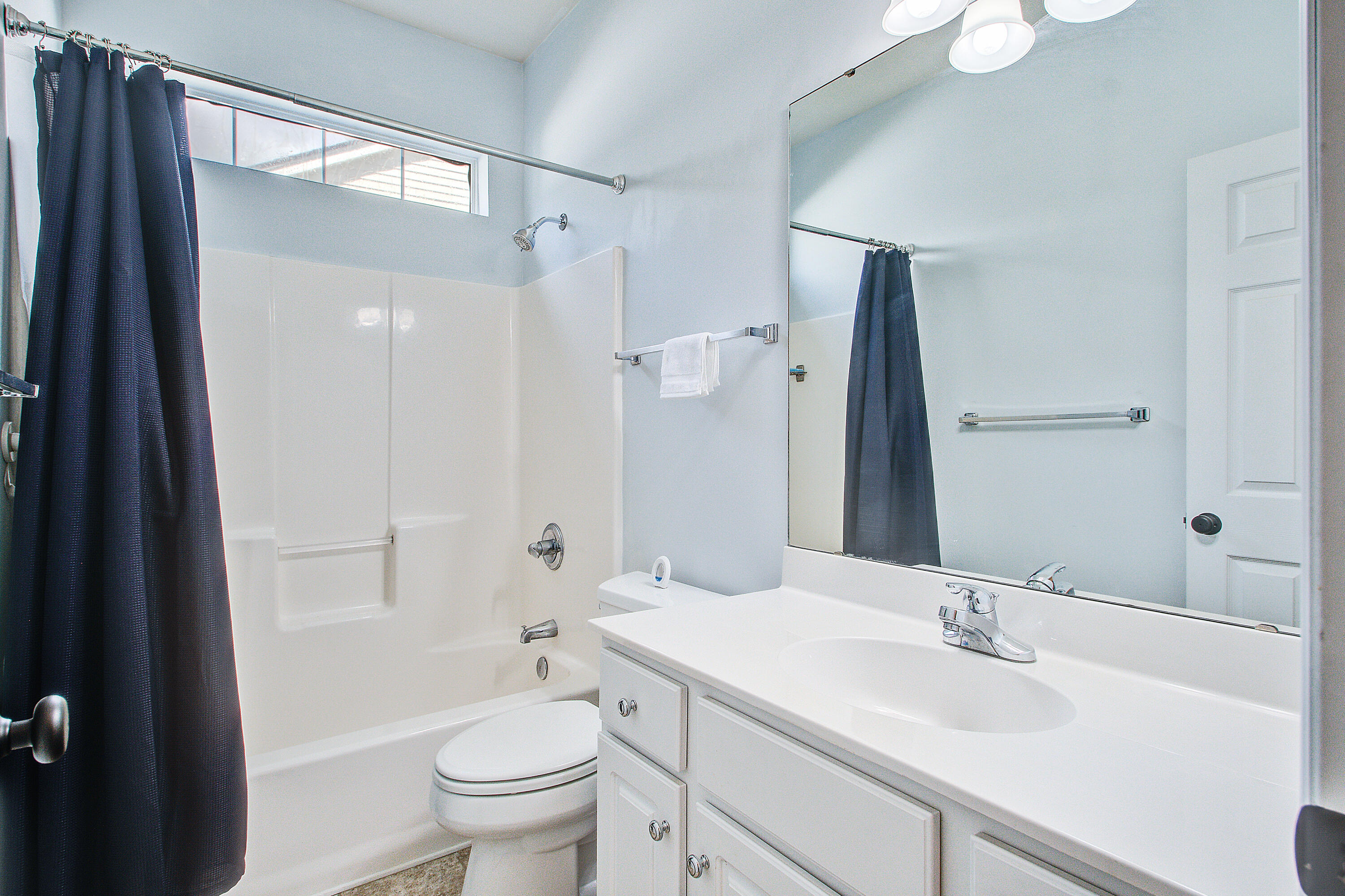 1462 Clarendon Way Mount Pleasant, SC 29466 - Photo 22 of 39 Bathroom 2