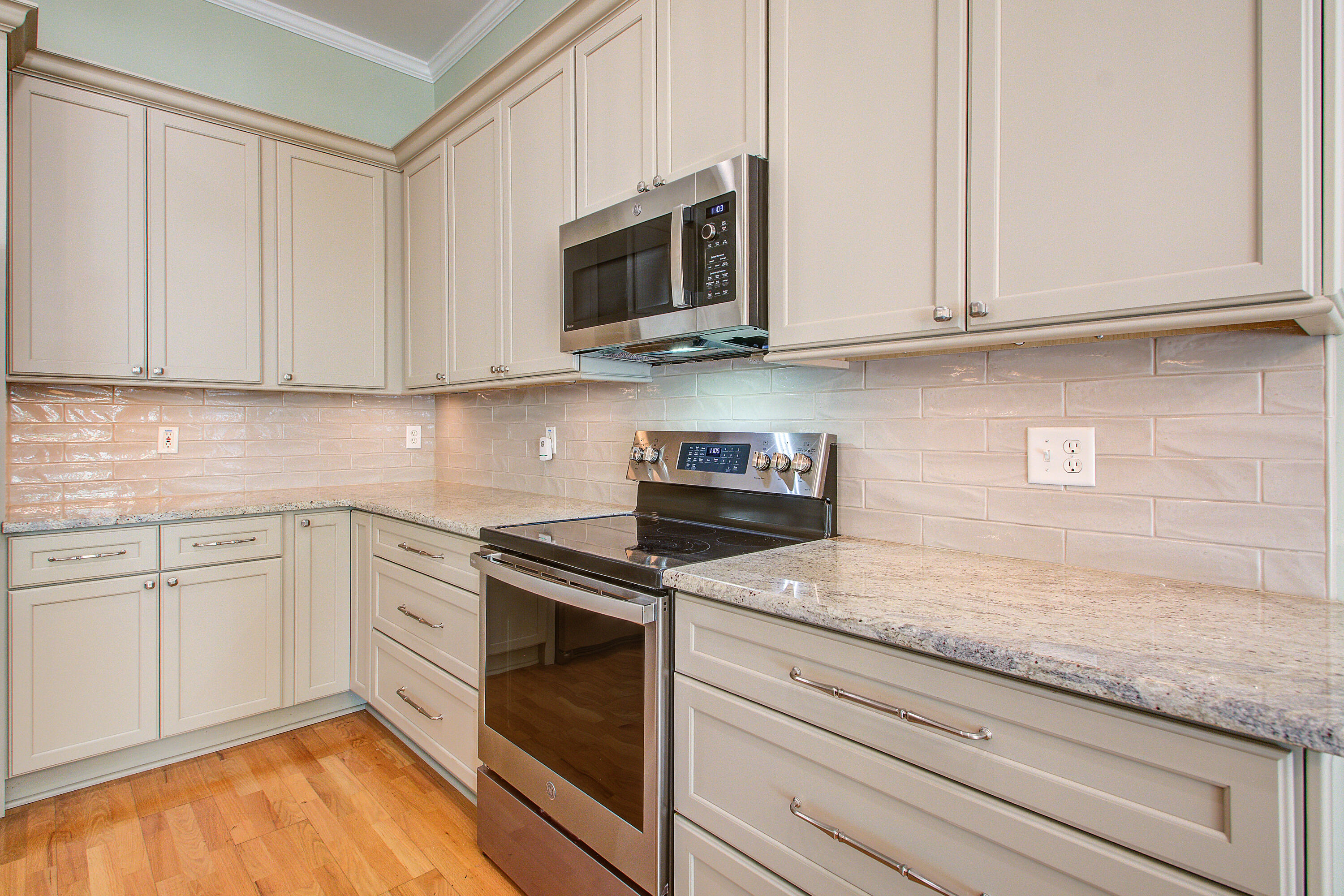 1462 Clarendon Way Mount Pleasant, SC 29466 - Photo 6 of 39 Kitchen
