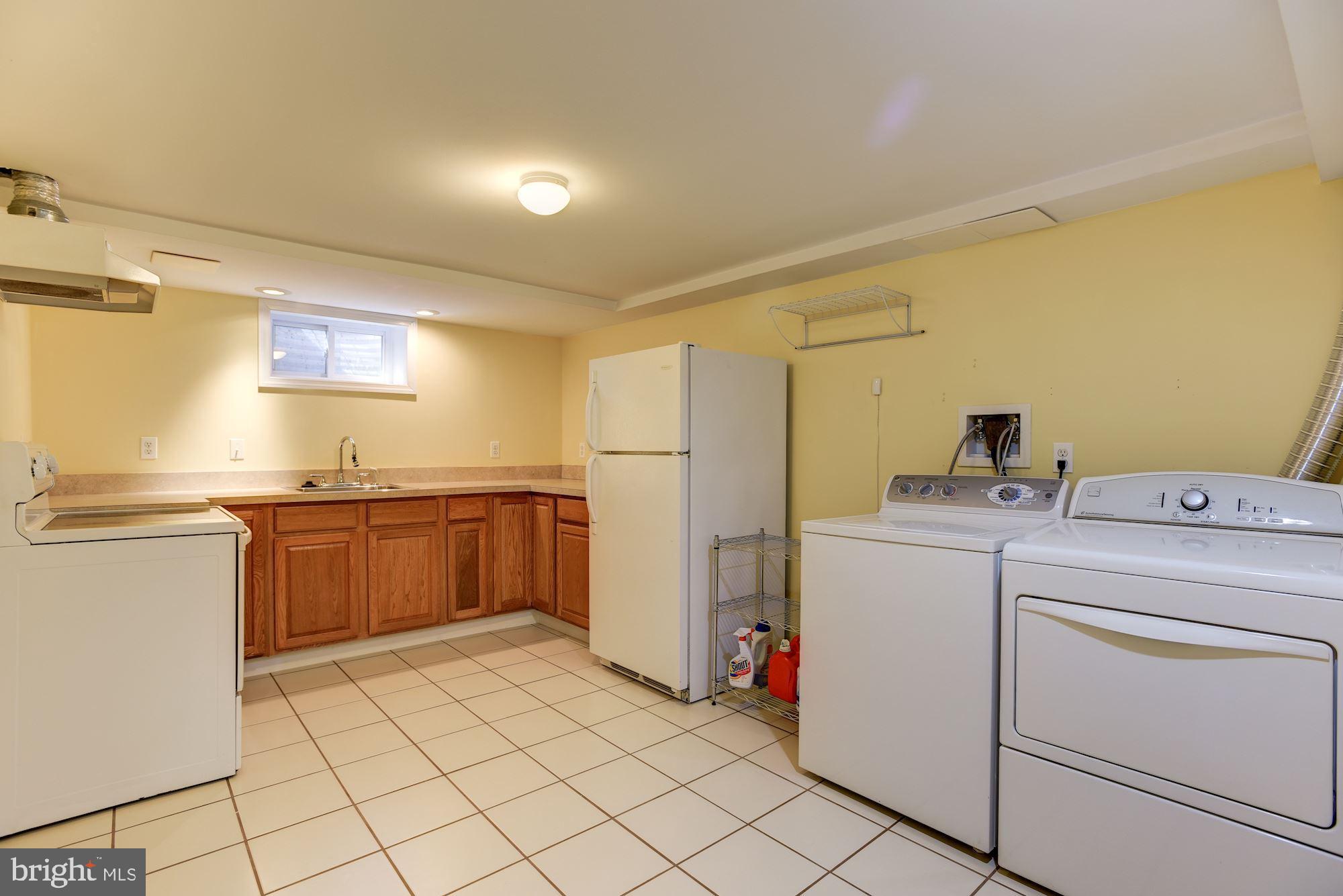 10030 Reed Lane Ellicott City, MD 21042 - Photo 26 of 39 2nd Kitchen
