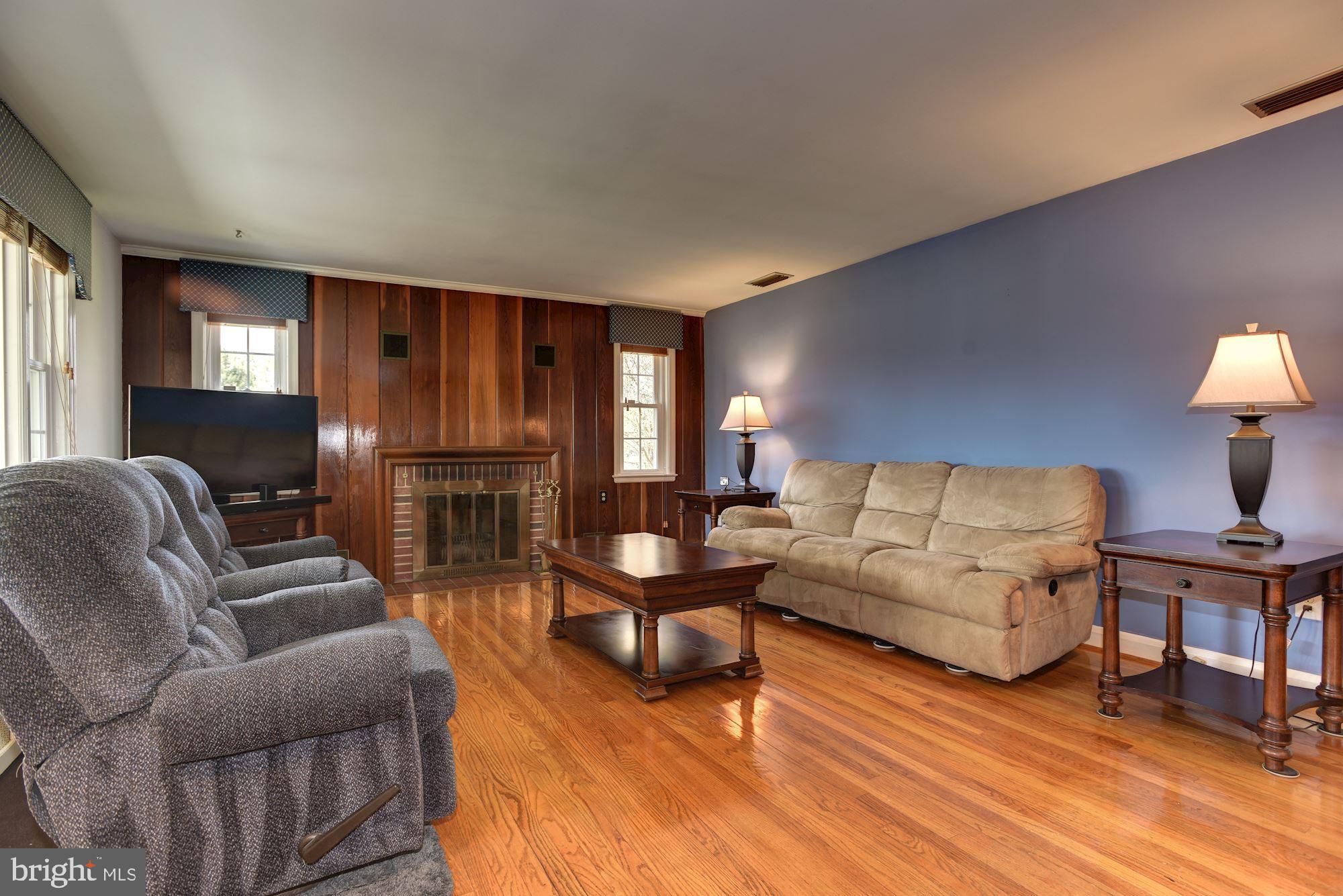 10030 Reed Lane Ellicott City, MD 21042 - Photo 6 of 39 Living Room