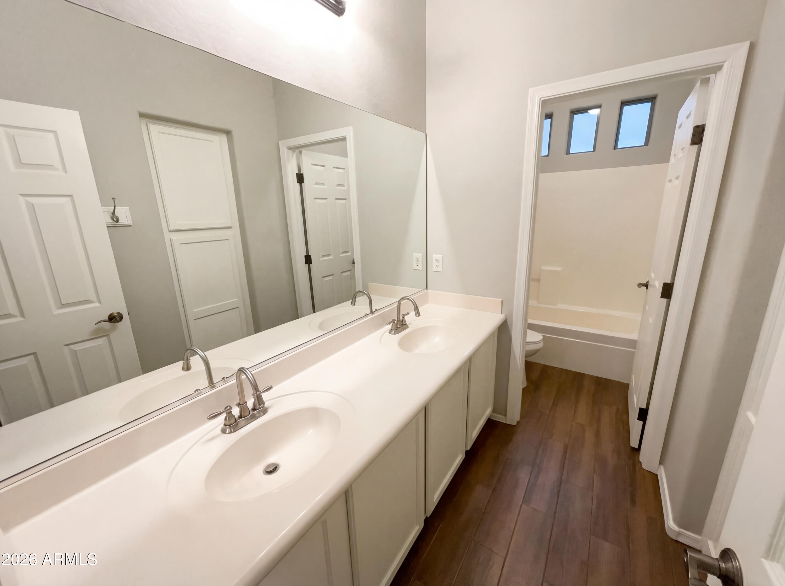 4384 East Page Avenue Gilbert, AZ 85234 - Photo 6 of 26 listing_18