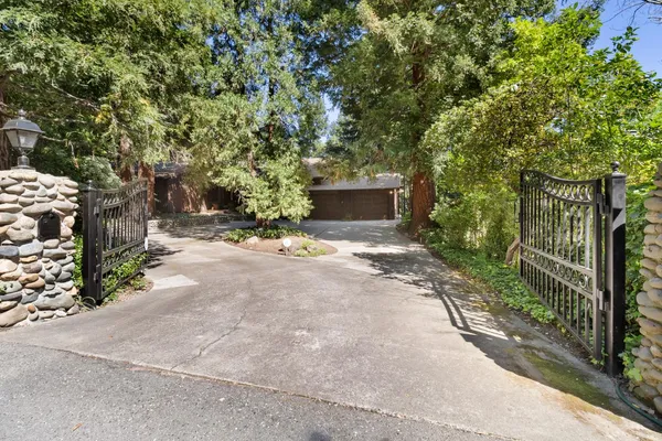 $1,300,000 | 5957 Sarah Court, Carmichael, CA 95608