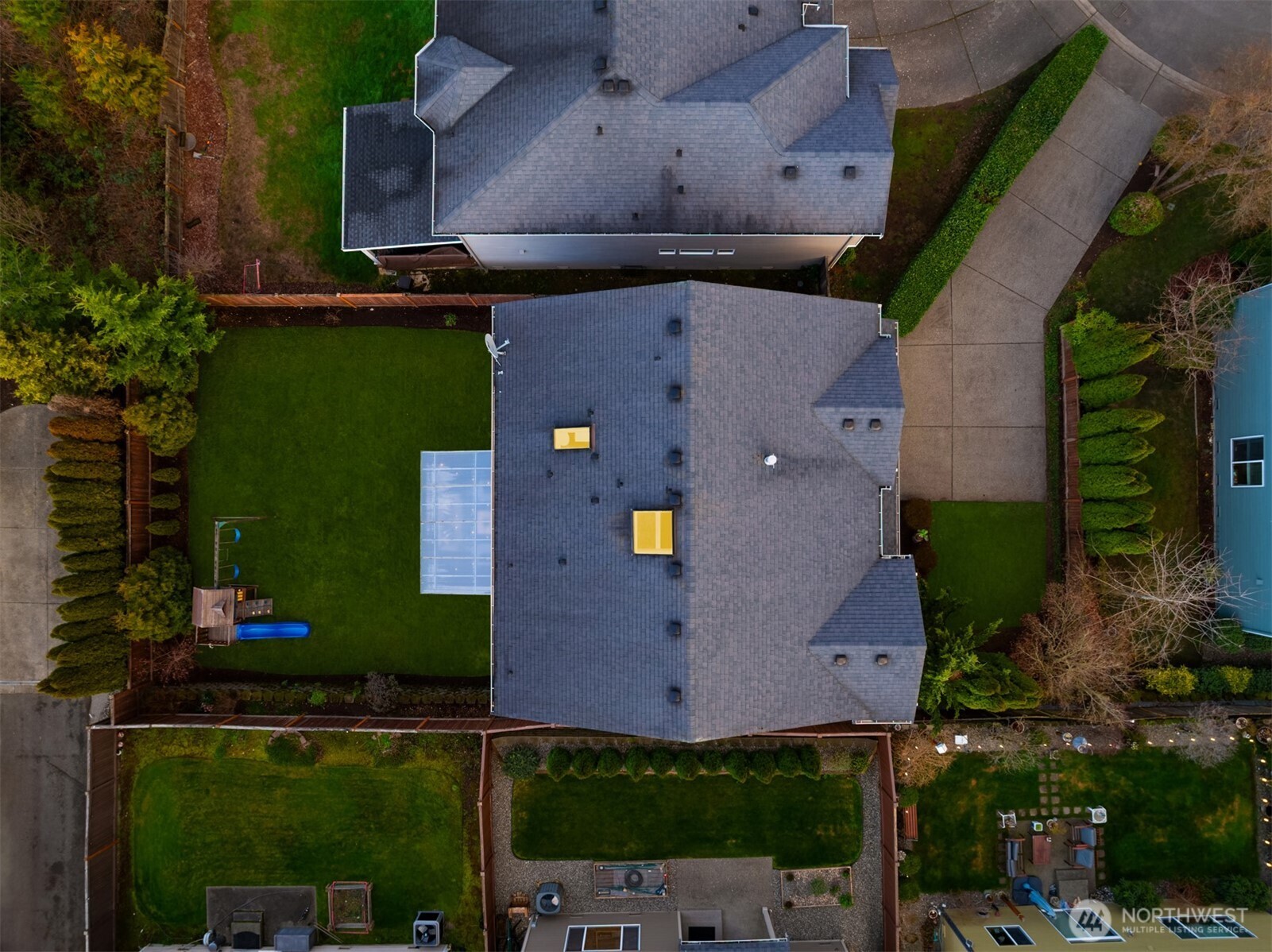 21120 Meridian Place West Bothell, WA 98021 - Photo 31 of 36 an aerial view of house with a yard