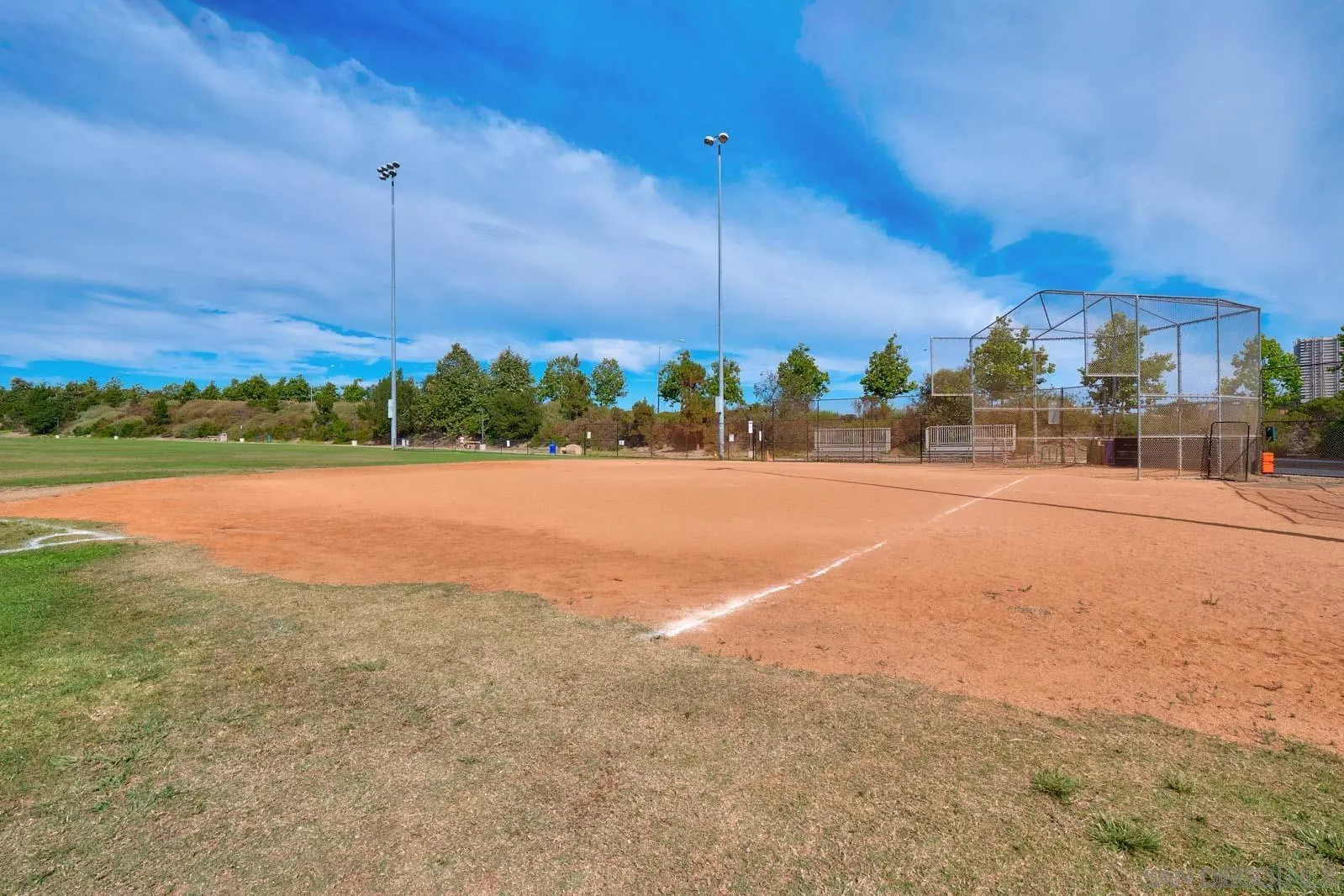 5512 Renaissance Avenue, Unit 3 San Diego, CA 92122 - Photo 57 of 57 a view of a basket ball ground
