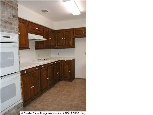 732 Fulwar Skipwith Road Baton Rouge, LA 70810 - Photo 5 of 6