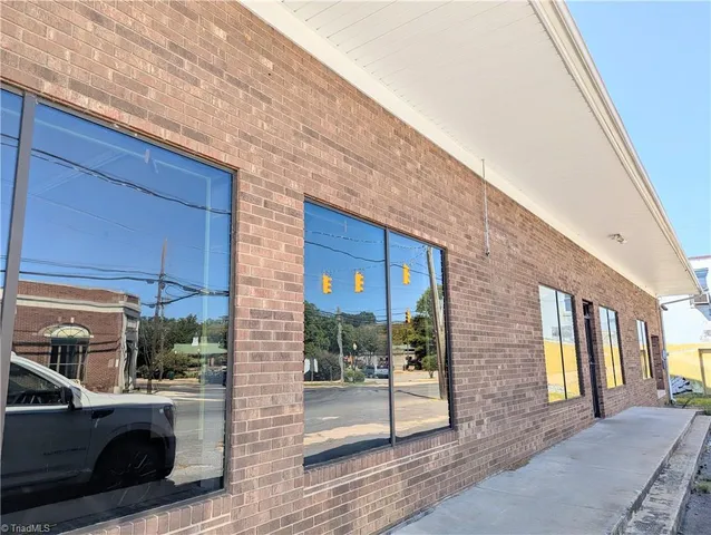 $2,400 | 12 South Main Street, Denton, NC 27239