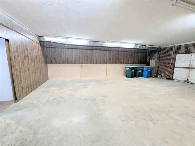 $2,400 | 12 South Main Street, Denton, NC 27239