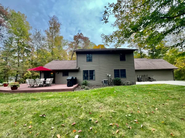 $449,900 | 226 Lakeshore Drive, Batesville, IN 47006