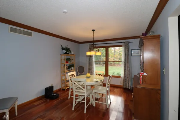 $449,900 | 226 Lakeshore Drive, Batesville, IN 47006