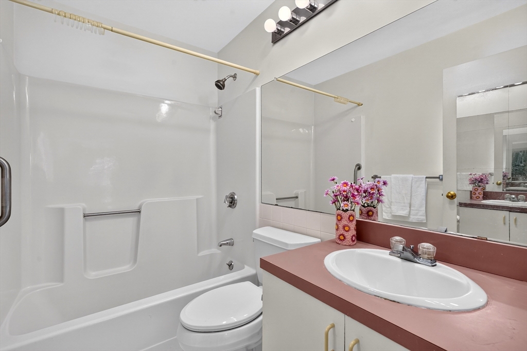 269 Cambridge Road, Unit 608 Woburn, MA 01801 - Photo 18 of 38