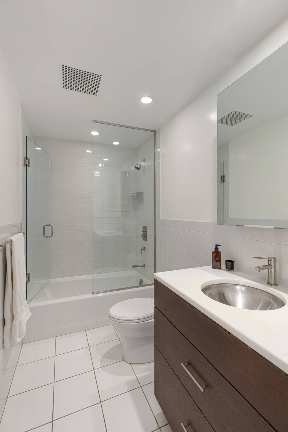 39 East 12th Street, Unit 308 Manhattan, NY 10003 - Photo 7 of 14