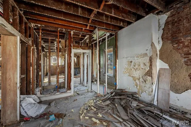 $159,900 | 5872 Cabanne Avenue, St. Louis, MO 63112