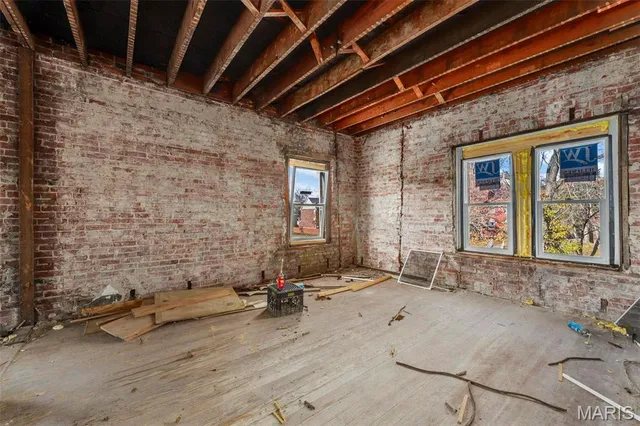 $159,900 | 5872 Cabanne Avenue, St. Louis, MO 63112