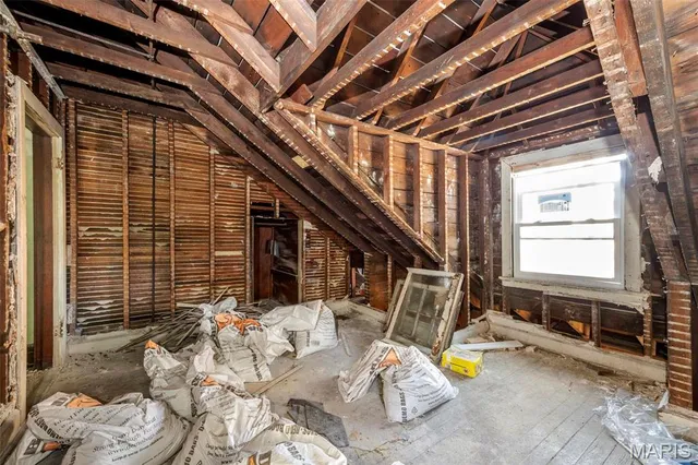 $159,900 | 5872 Cabanne Avenue, St. Louis, MO 63112