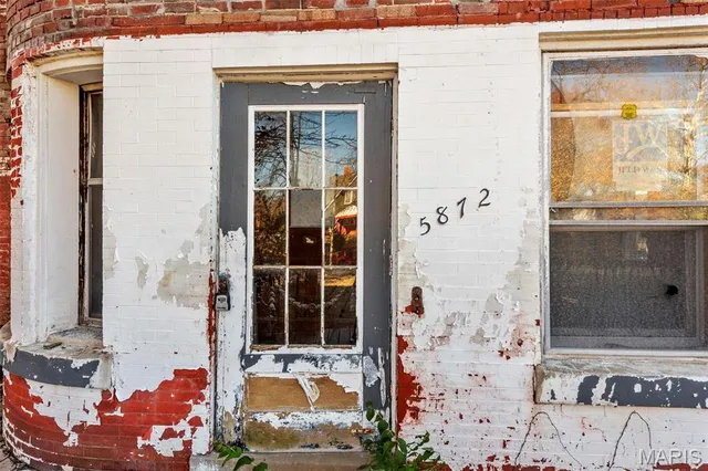 $159,900 | 5872 Cabanne Avenue, St. Louis, MO 63112