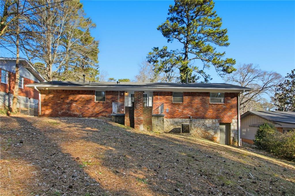 3614 Ingledale Drive Southwest Atlanta, GA 30331 - Photo 3 of 29