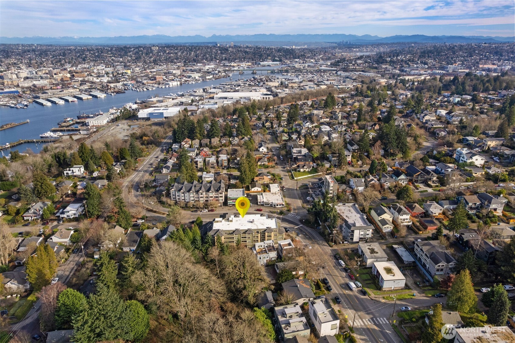 3150 West Government Way, Unit 101 Seattle, WA 98199 - Photo 37 of 37